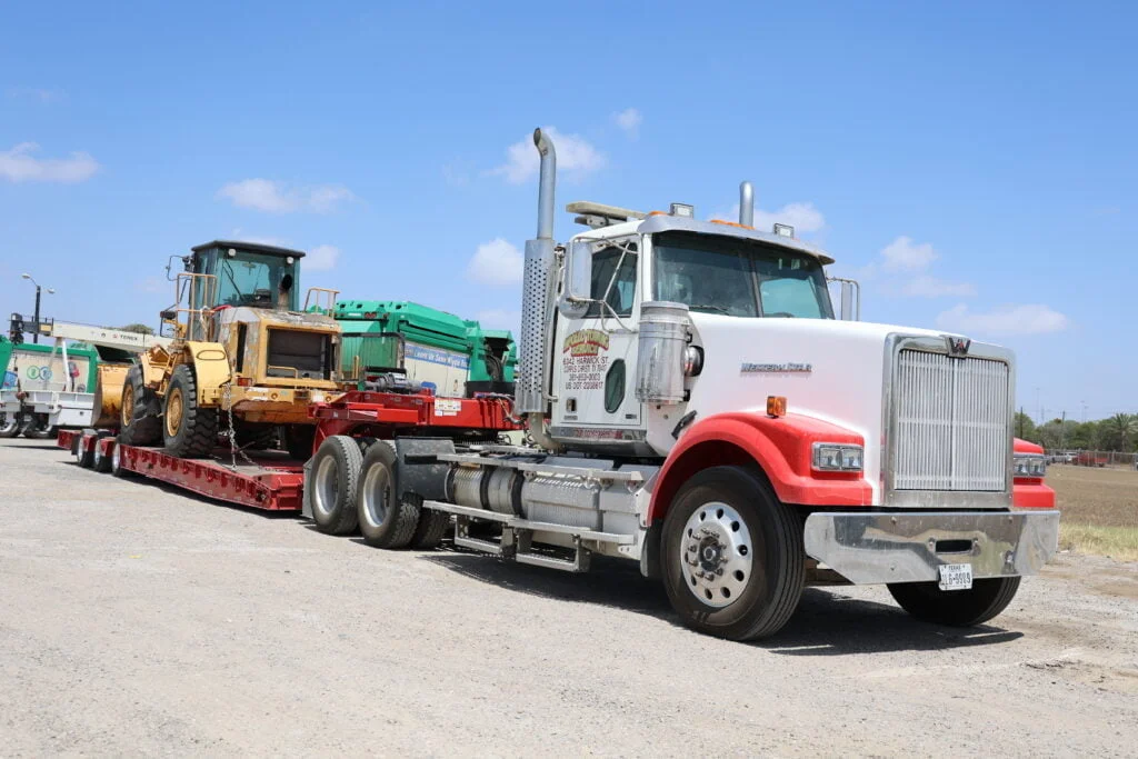 apollo towing heavy equipment transport 5k6a5990 scaled