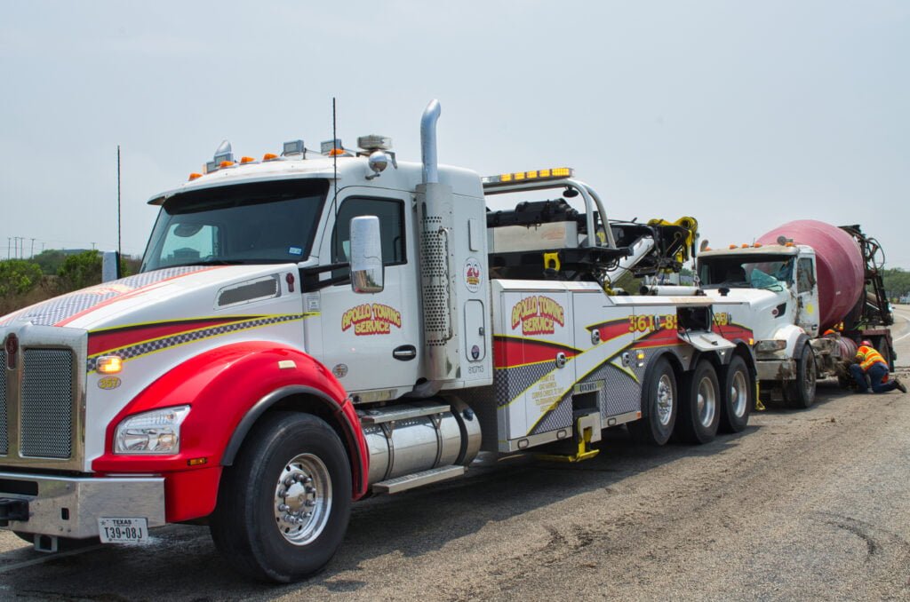 apollo towing heavy towing 2021.04.16 live oak rollover 6 scaled
